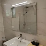 Honey House Apartment Zgornje Gorje